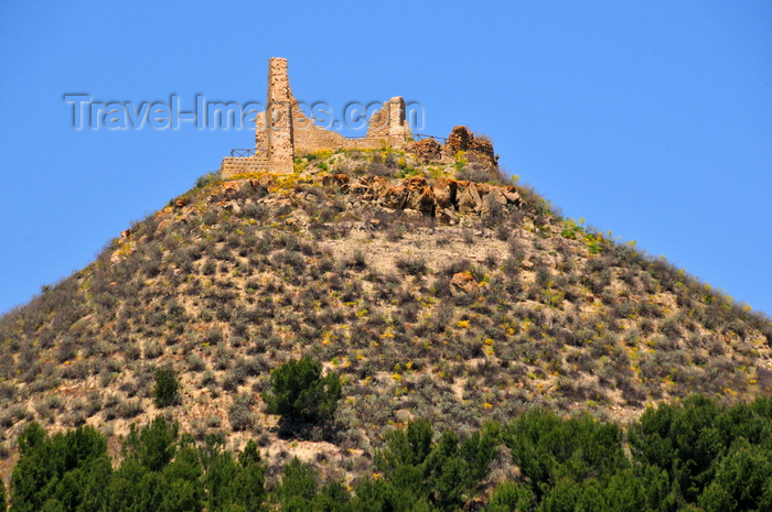 sardinia56: Las Plassas / Is Pratzas, Medio Campidano province, Sardinia / Sardegna / Sardigna: ruins of Marmilla / Las Plassas castle - 12th century fortress protecting the borders of the kingdom of Arborea - ruderi del castello - photo by M.Torres - (c) Travel-Images.com - Stock Photography agency - Image Bank