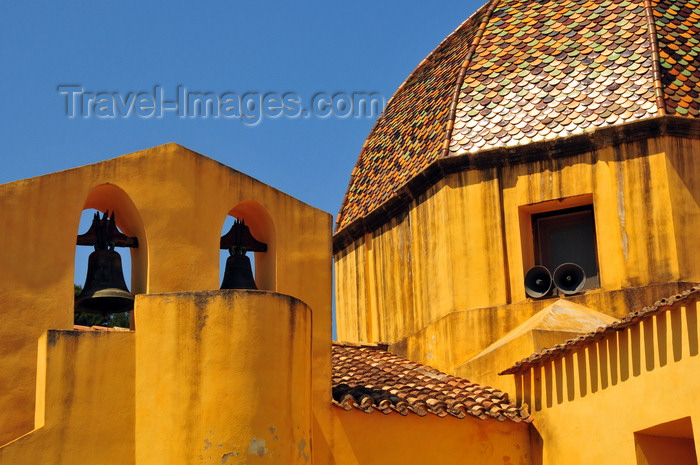 sardinia64: Las Plassas / Is Pratzas, Medio Campidano province, Sardinia / Sardegna / Sardigna: Church of Santa Maria Maddalena - dome and its famous bronze bells - yellow against the blue sky - photo by M.Torres - (c) Travel-Images.com - Stock Photography agency - Image Bank