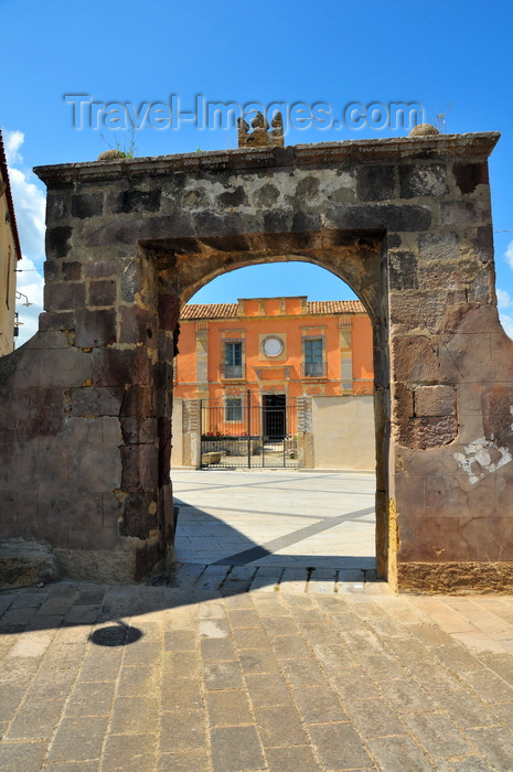 sardinia74: Tuili, Medio Campidano province, Sardinia / Sardegna / Sardigna: the Cultural Center - Villa Asquer and gateway - 18th century neo-classical building by architect Gaetano Cima - photo by M.Torres - (c) Travel-Images.com - Stock Photography agency - Image Bank