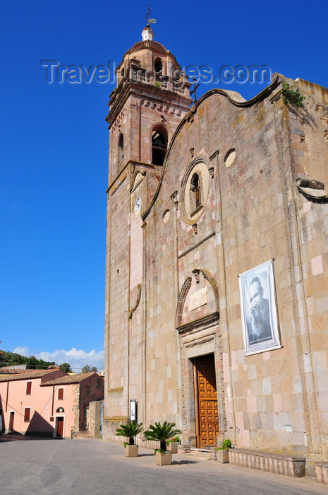 sardinia90: Gesturi, Medio Campidano province, Sardinia / Sardegna / Sardigna: late gothic church of Saint Teresa of Ávila - parrocchiale di Santa Teresa d'Avila - photo by M.Torres - (c) Travel-Images.com - Stock Photography agency - Image Bank