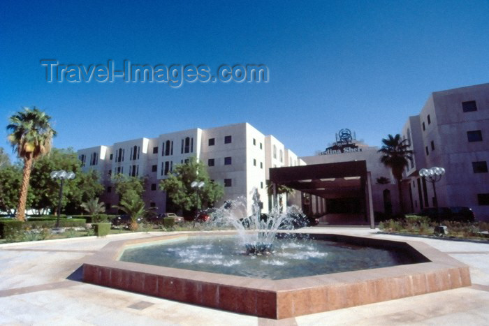 saudi-arabia105: Saudi Arabia - Al Madinah province - Medina / MED: the Sheraton hotel (photo by F.Rigaud) - (c) Travel-Images.com - Stock Photography agency - Image Bank