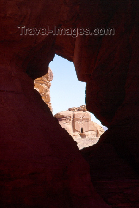 saudi-arabia120: Saudi Arabia - Madain Salah / Hegra: keyhole view (photo by F.Rigaud) - (c) Travel-Images.com - Stock Photography agency - Image Bank