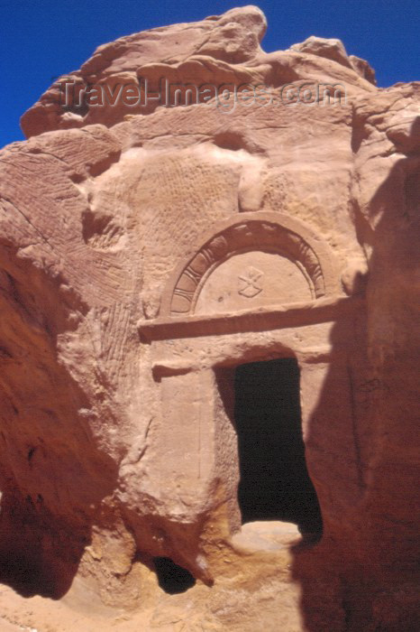 saudi-arabia127: Saudi Arabia - Madain Salah / Hegra: Nabatean rock carved tomb - gate (photo by F.Rigaud) - (c) Travel-Images.com - Stock Photography agency - Image Bank