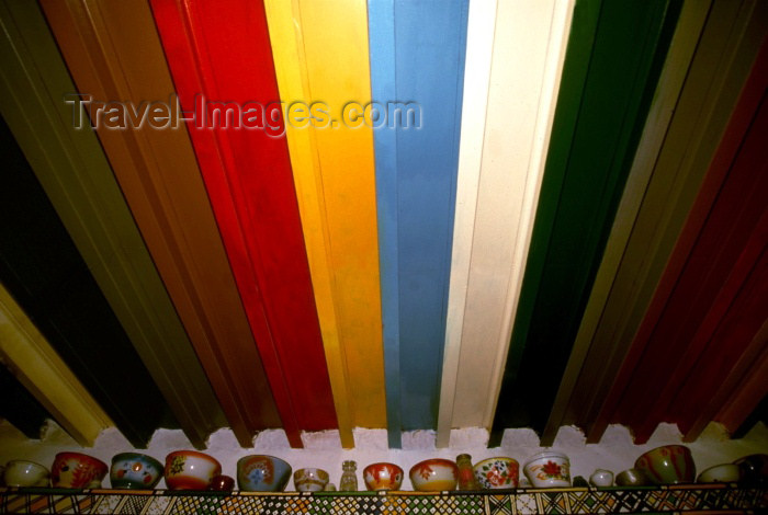 saudi-arabia132: Saudi Arabia - Asir province - Alma: rainbow ceiling (photo by F.Rigaud) - (c) Travel-Images.com - Stock Photography agency - Image Bank