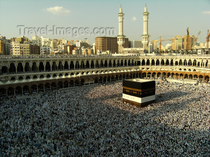 saudi-arabia155: Mecca / Makkah, Saudi Arabia: view from third floor of Haram Mosque where pilgrims wait for praying time facing the Kaaba - circumambulation at the largest mosque in the world - the Sacred Mosque - photo by A.Faizal - (c) Travel-Images.com - Stock Photography agency - Image Bank