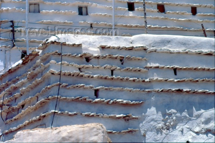 saudi-arabia16: Saudi Arabia - Asir province - Abha: mud walls - Bedouin architecture (photo by F.Rigaud) - (c) Travel-Images.com - Stock Photography agency - Image Bank