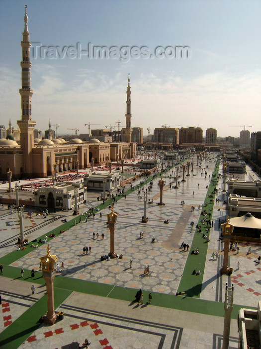 saudi-arabia168: Medina / Madinah, Saudi Arabia: exterior of Masjid Al Nabawi or Mosque of the Prophet in Medina, the City of Lights and the first capital in Islam - photo by A.Faizal - (c) Travel-Images.com - Stock Photography agency - Image Bank