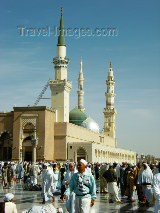 saudi-arabia169: Medina / Madinah, Saudi Arabia: Masjid Al Nabawi or Mosque of the Prophet - afternoon during the Hajj period - Islam's second holiest mosque after Haram Mosque in Mecca - photo by A.Faizal - (c) Travel-Images.com - Stock Photography agency - Image Bank