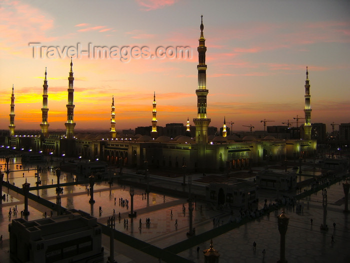 saudi-arabia175: Medina / Madinah, Saudi Arabia: Masjid Al Nabawi or Mosque of the Prophet - minarets at dawn - photo by A.Faizal - (c) Travel-Images.com - Stock Photography agency - Image Bank
