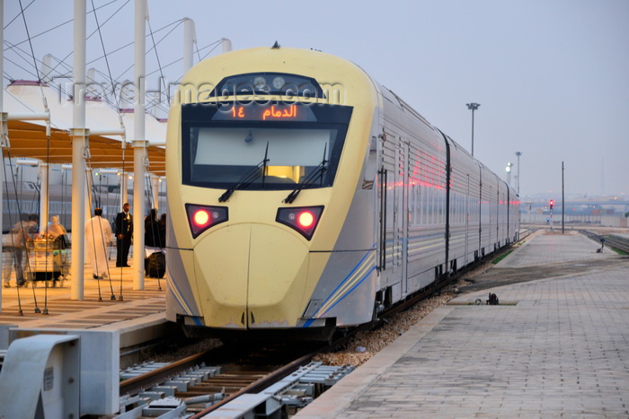 saudi-arabia223: Riyadh, Saudi Arabia: fast train to Dammam at Riyadh railway station - built in Spain by CAF, Construcciones y Auxiliar de Ferrocarriles - Saudi Railways Organization (SRO) - photo by M.Torres - (c) Travel-Images.com - Stock Photography agency - Image Bank