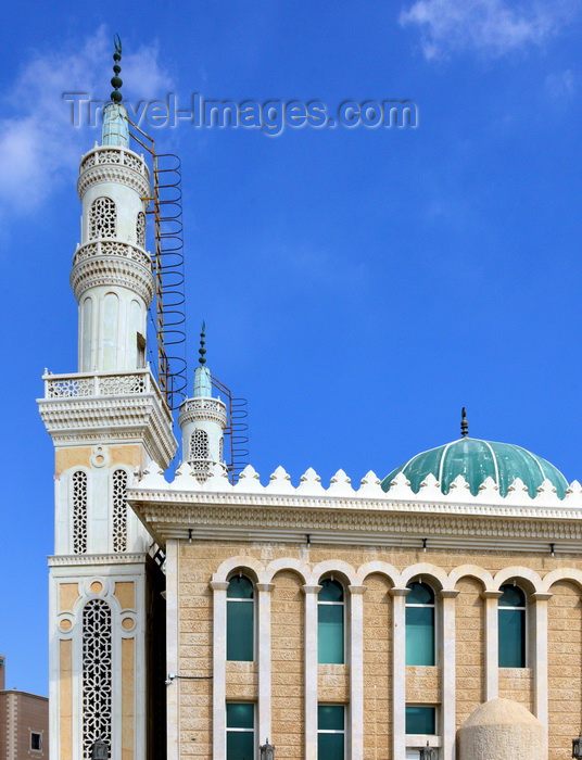 saudi-arabia235: Tarout Island, Al Qatif county, Dammam, Eastern Province, Saudi Arabia: Imam Hassan Al-Askari Mosque - Az Zomorod - photo by M.Torres - (c) Travel-Images.com - Stock Photography agency - Image Bank