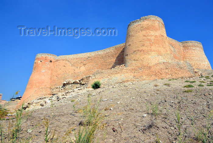 saudi-arabia236: Tarout Island, Al Qatif county, Dammam, Eastern Province, Saudi Arabia: western side of the Portuguese castle - photo by M.Torres - (c) Travel-Images.com - Stock Photography agency - Image Bank