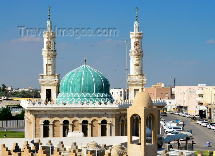 saudi-arabia238: Tarout Island, Al Qatif county, Dammam, Eastern Province, Saudi Arabia: Imam Hassan Al-Askari Mosque and small minaret of the Al Ain Mosque, town center, Az Zomorod quarter - photo by M.Torres - (c) Travel-Images.com - Stock Photography agency - Image Bank