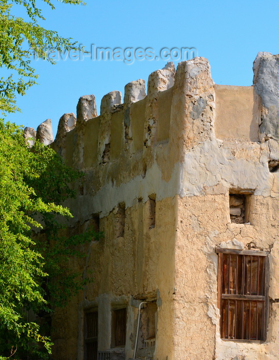 saudi-arabia240: Tarout Island, Al Qatif county, Dammam, as-Sarqiyah / Eastern Province, Saudi Arabia: mud building on the Al Deyrah old town quarter - photo by M.Torres - (c) Travel-Images.com - Stock Photography agency - Image Bank