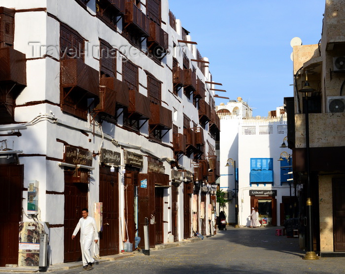 saudi-arabia51: Jeddah, Mecca Region, Saudi Arabia: shop on Suq Al Alawi - hedjazi architecture in Al Balad district, Historic Jeddah, UNESCO world heritage site - photo by M.Torres - (c) Travel-Images.com - Stock Photography agency - Image Bank