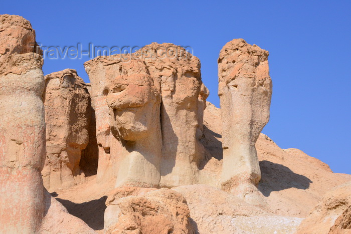 saudi-arabia64: Al-Qarah, Al-Hofuf, Al-Ahsa Oasis, Eastern Province, Saudi Arabia: Gaudi-like hoodoo formation at Al-Qarah mountain / Jabal Al-Qarah, UNESCO world heritage site - photo by M.Torres - (c) Travel-Images.com - Stock Photography agency - Image Bank