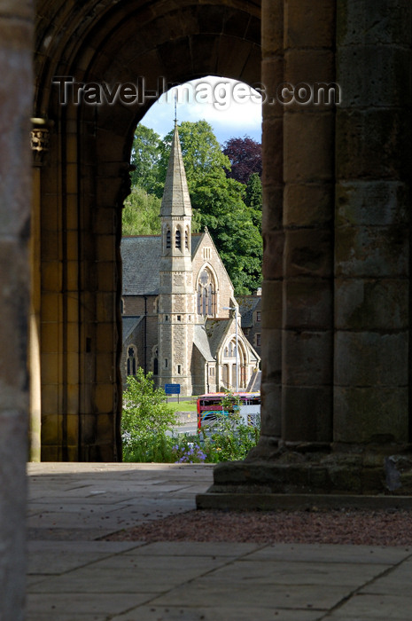 scot101: Jedburgh, Borders, Scotland: the Abbey, built in 1138 by David I for the Augustinians - photo by C.McEachern - (c) Travel-Images.com - Stock Photography agency - Image Bank