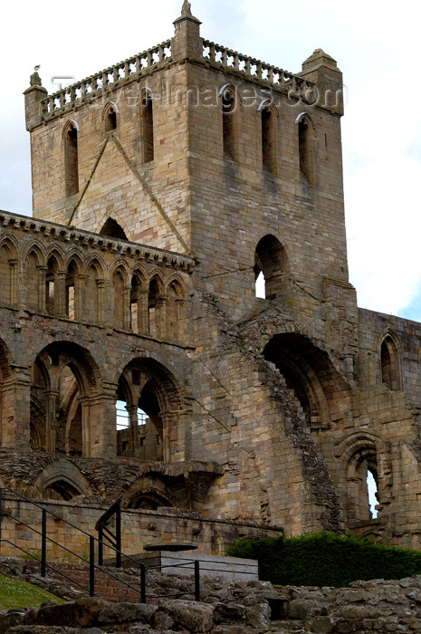 scot104: Jedburgh, Borders, Scotland: the Abbey - tower - photo by C.McEachern - (c) Travel-Images.com - Stock Photography agency - Image Bank