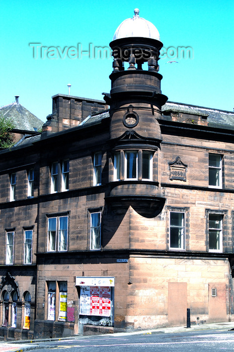 scot109: Scotland - Edinburgh: street scene, showing interesting architecture - photo by C.McEachern - (c) Travel-Images.com - Stock Photography agency - Image Bank