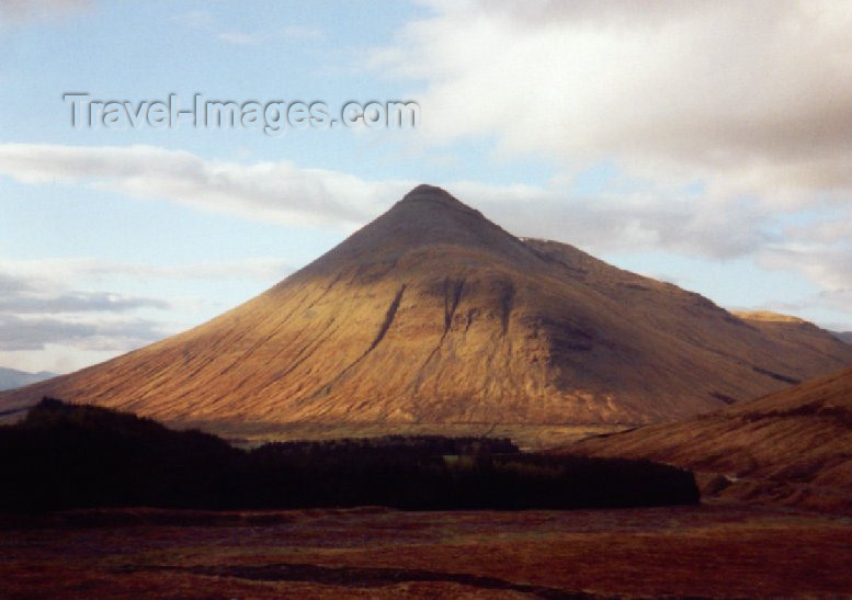 scot15: Glen Coe - Highlands, Scotland: peak - photo by M.Torres - (c) Travel-Images.com - Stock Photography agency - Image Bank