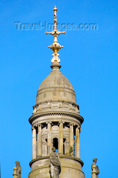 scot152: Scotland - Glasgow - dome of the City Chambers on George Square - the Baroque inspired design features statuesdepicting the reign of Queen Victoria over the British Empire - designed by William Young and built in 1888 - photo by C.McEachern - (c) Travel-Images.com - Stock Photography agency - Image Bank