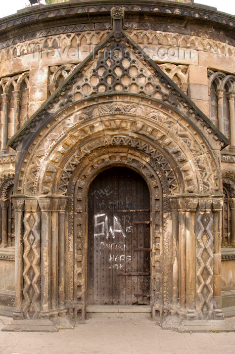 scot162: Scotland - Glasgow - very ornate entry to one of the vaults in the Glasgow Necropolic Cemetary - note the detailed workmanship - sadly, it has been vandalized - photo by C.McEachern - (c) Travel-Images.com - Stock Photography agency - Image Bank