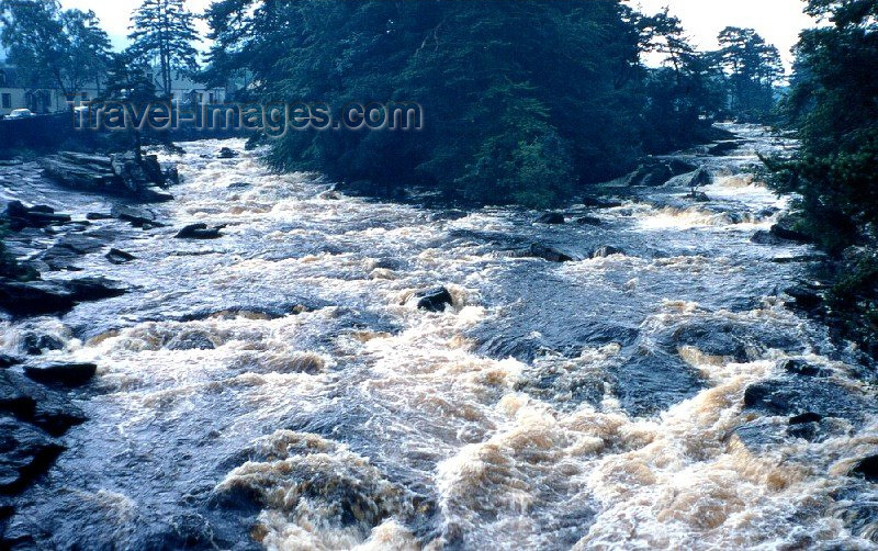 scot21: Highlands, Scotland - white waters - photo by D.S.Jackson - (c) Travel-Images.com - Stock Photography agency - Image Bank