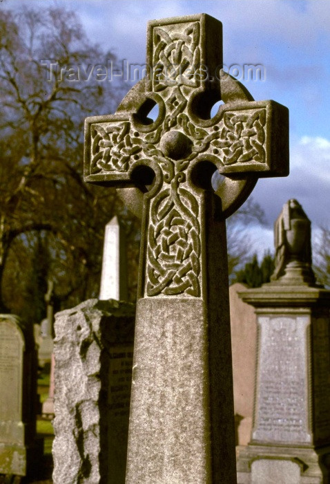 scot39: Scotland - Stirling: celtic cross - photo by F.Rigaud - (c) Travel-Images.com - Stock Photography agency - Image Bank
