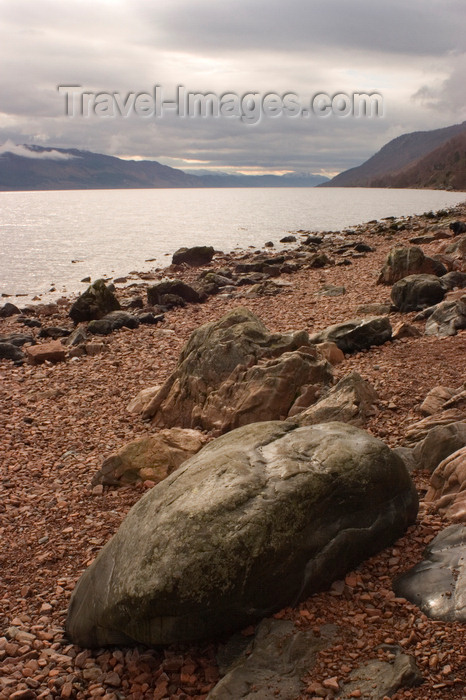 scot42: Loch Ness, Highlands, Scotland: - photo by I.Middleton - (c) Travel-Images.com - Stock Photography agency - Image Bank