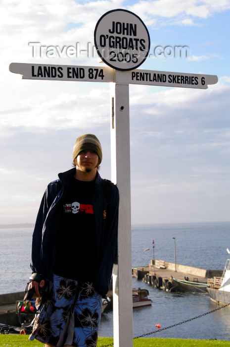 scot88: Scotland - John O'Groats, Highlands: the mandatory picture for tourists to this part of the world - Land's end - photo by C. McEachern - (c) Travel-Images.com - Stock Photography agency - Image Bank