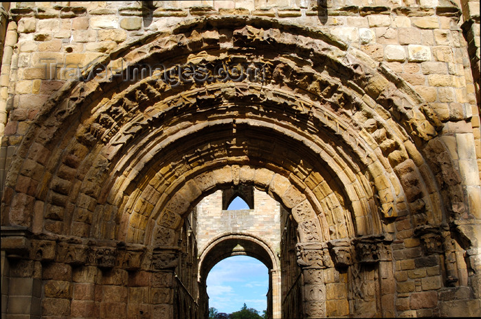 scot96: Jedburgh, Borders, Scotland: the Abbey - entrance - photo by C.McEachern - (c) Travel-Images.com - Stock Photography agency - Image Bank