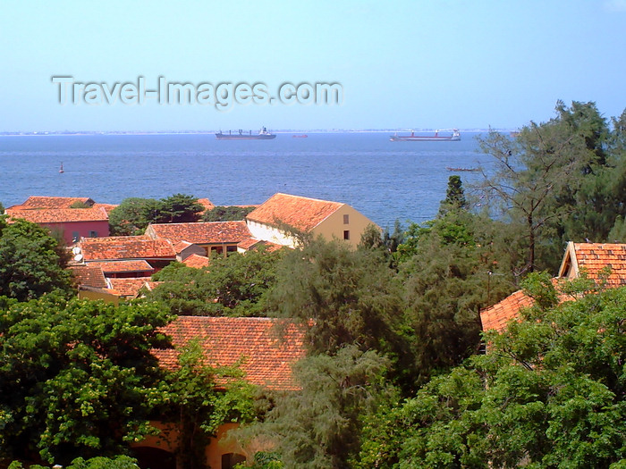 senegal119: Gorée Island / Île de Gorée, Dakar, Senegal: rooftops and the ocean - photo by T.Trenchard - (c) Travel-Images.com - Stock Photography agency - Image Bank