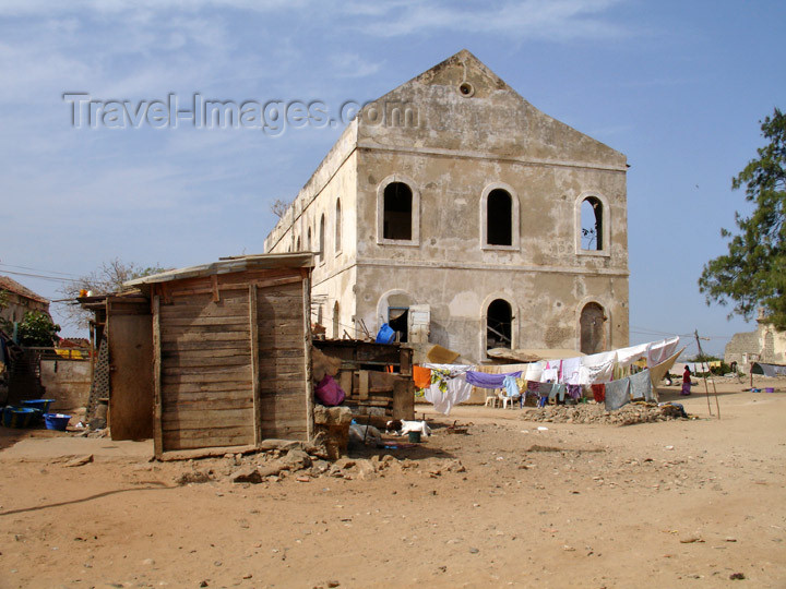 senegal45: Senegal - Gorée Island: ruins in the fort - photo by G.Frysinger - (c) Travel-Images.com - Stock Photography agency - Image Bank