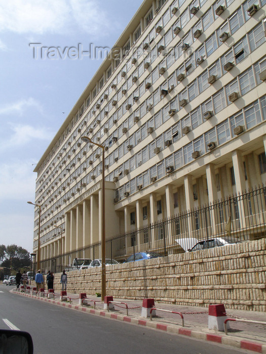 senegal53: Senegal - Dakar: government building - ministery of Justice - Ministère de la Justice - photo by G.Frysinger - (c) Travel-Images.com - Stock Photography agency - Image Bank