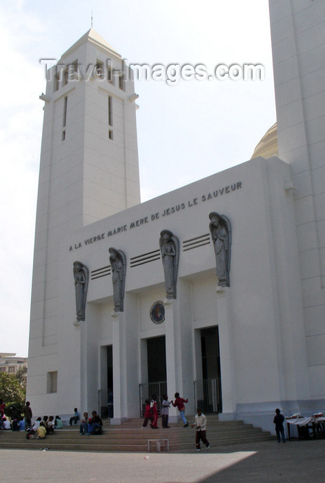 senegal55: Senegal - Dakar: St Mary's catholic catedral - photo by G.Frysinger - (c) Travel-Images.com - Stock Photography agency - Image Bank