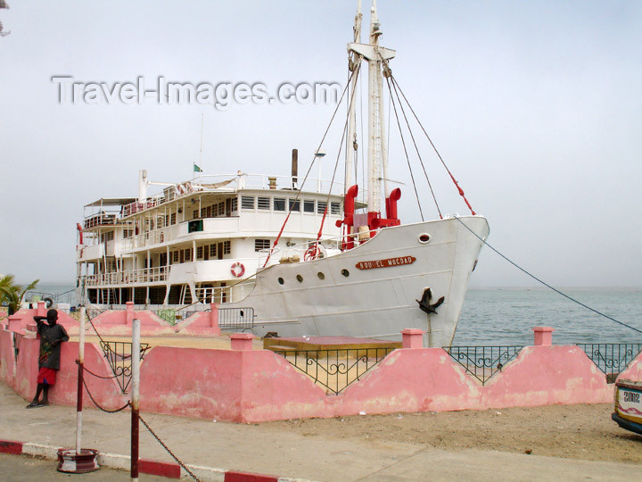 senegal66: Senegal - Saint Louis: old passenger boat - ocean front - photo by G.Frysinger - (c) Travel-Images.com - Stock Photography agency - Image Bank