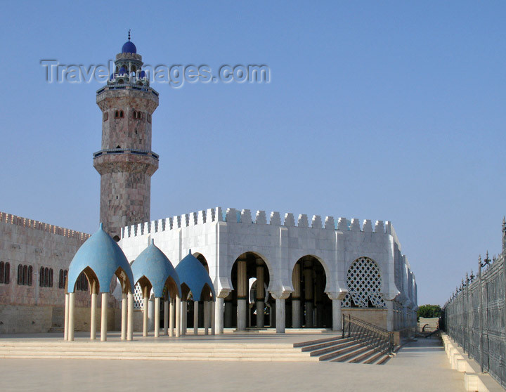 senegal85: Senegal - Touba - Great mosque - arches and domes - photo by G.Frysinger - (c) Travel-Images.com - Stock Photography agency - Image Bank