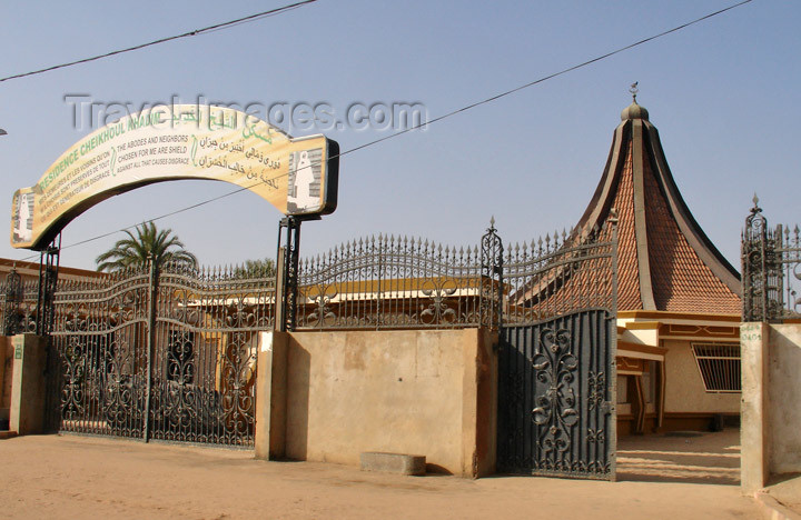 senegal92: Senegal - Touba: residence of the Grand Marabout, Serigne Saliou Mbacke - photo by G.Frysinger - (c) Travel-Images.com - Stock Photography agency - Image Bank