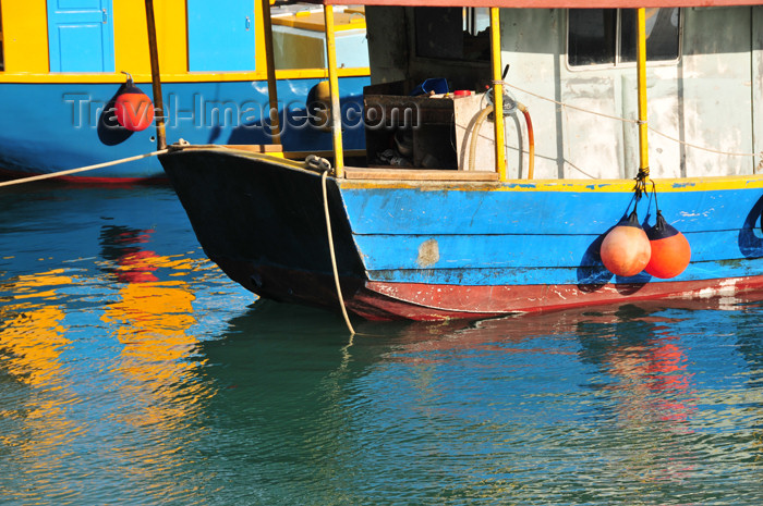 seychelles105: Mahe, Seychelles: Bel Ombre - blue fishing boats - Lasirans - photo by M.Torres - (c) Travel-Images.com - Stock Photography agency - Image Bank