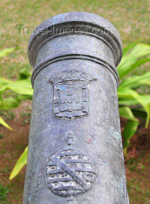 seychelles11: Mahe island, Seychelles: Victoria - Portuguese cannon - one of many at the Seychelles National Library - Francis Rachel St. - photo by M.Torres - (c) Travel-Images.com - Stock Photography agency - Image Bank