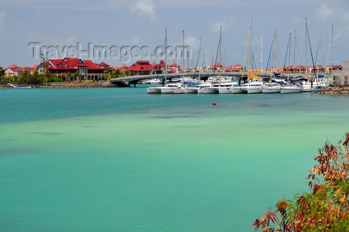 seychelles120: Mahe, Seychelles: Eden island - yachts along the causeway - emerald water - photo by M.Torres - (c) Travel-Images.com - Stock Photography agency - Image Bank