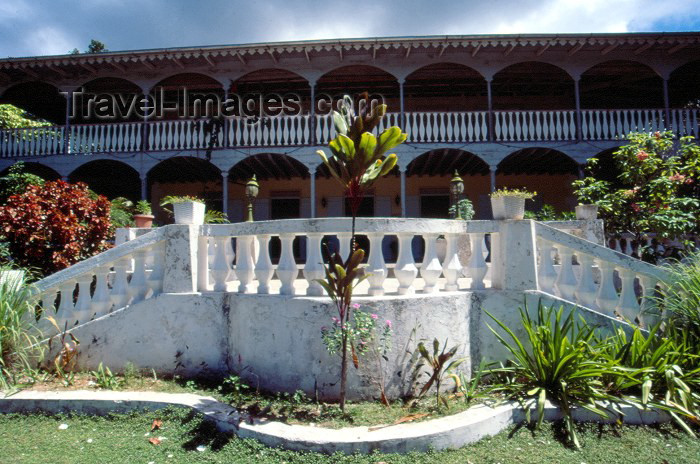 seychelles21: Mahe island, Seychelles: Au Cap - Domaine de Val des Près - the Creole Institute - colonial Maison St. Joseph - lenstiti kreol - architect, Leit - National Monument - photo by F.Rigaud - (c) Travel-Images.com - Stock Photography agency - Image Bank