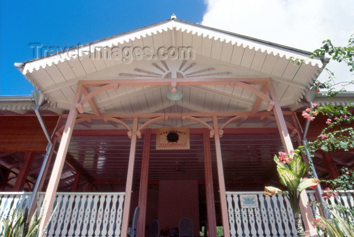 seychelles22: Mahe island, Seychelles: Au Cap - Domaine de Val des Près - traditional village - Vye Marmit restaurant, serving typical Creole cuisine - photo by F.Rigaud - (c) Travel-Images.com - Stock Photography agency - Image Bank