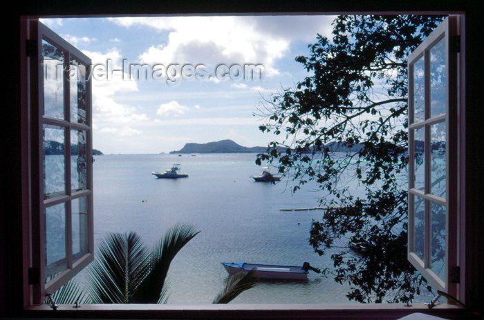 seychelles43: Seychelles - Praslin island: a window at Hotel L'Archipel I - photo by F.Rigaud - (c) Travel-Images.com - Stock Photography agency - Image Bank