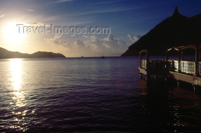 seychelles44: Seychelles - Praslin island: dusk - Hotel La Reserve - photo by F.Rigaud - (c) Travel-Images.com - Stock Photography agency - Image Bank