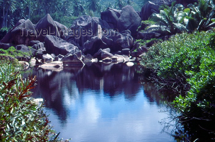 seychelles60: Seychelles - La Digue island: Grand Anse - photo by F.Rigaud - (c) Travel-Images.com - Stock Photography agency - Image Bank