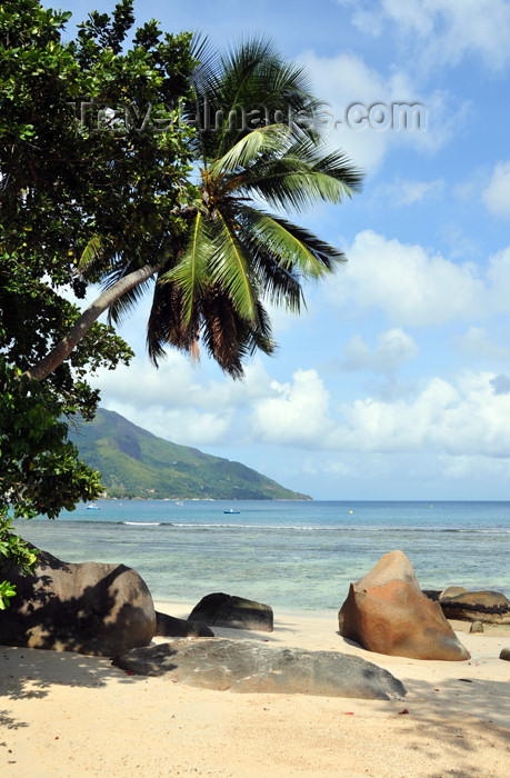 seychelles97: Mahe, Seychelles: Baie Beau Vallon - tropical beach - photo by M.Torres - (c) Travel-Images.com - Stock Photography agency - Image Bank