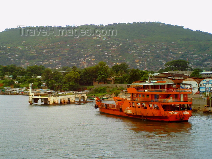 sierra-leone31: Freetown, Sierra Leone: rusting boats at the ferry terminal - photo by T.Trenchard - (c) Travel-Images.com - Stock Photography agency - Image Bank