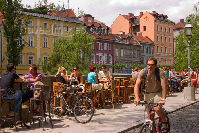 slovenia106: Restaurants beside the Ljubljanica river, Ljubljana, Slovenia - photo by I.Middleton - (c) Travel-Images.com - Stock Photography agency - Image Bank