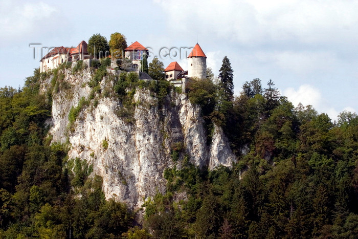 slovenia170: Slovenia - Bled castle on cliff overlooking Lake Bled - photo by I.Middleton - (c) Travel-Images.com - Stock Photography agency - Image Bank